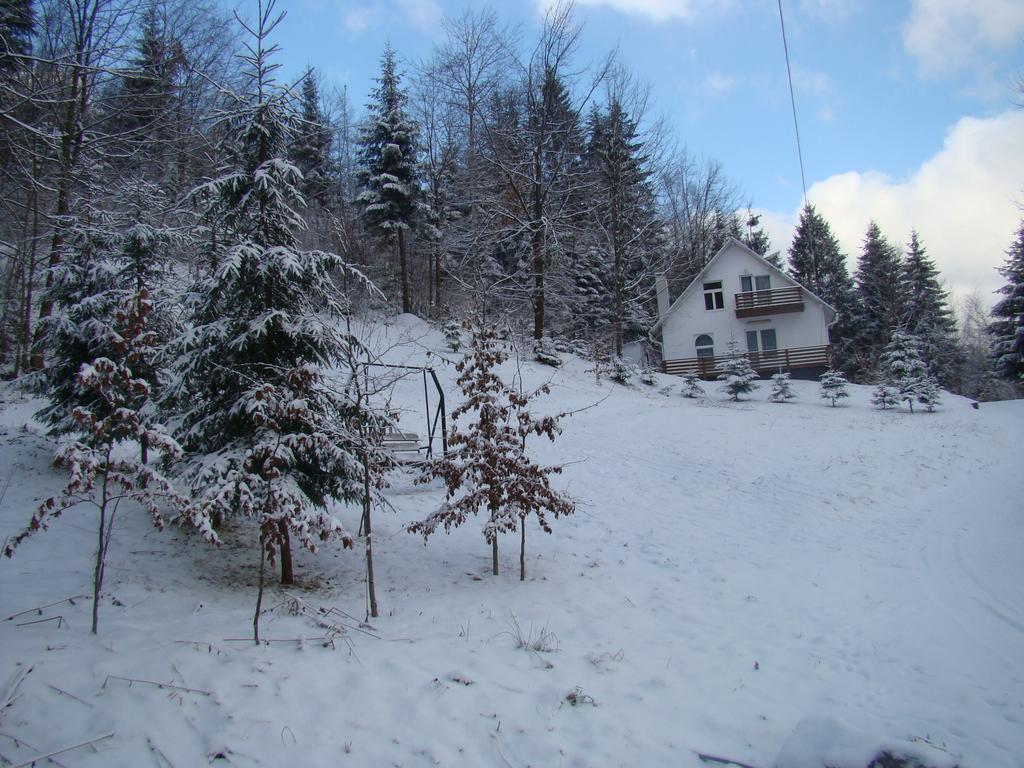 Soaptele Padurii & Casuta Din Padure Sucevita Quarto foto